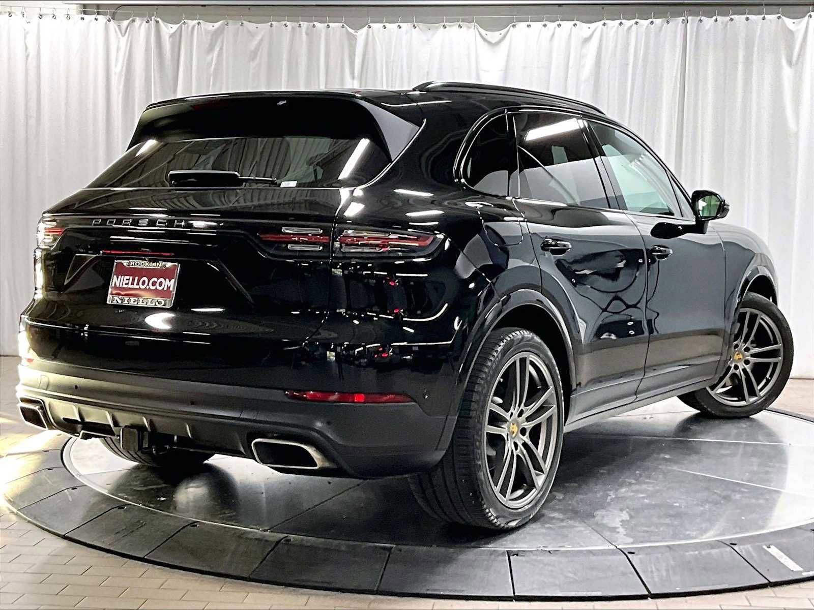 Used 2022 Porsche Cayenne image 10