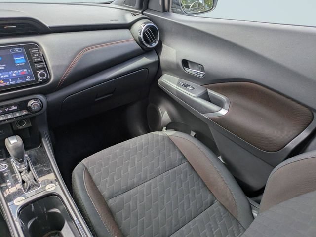 Used 2024 Nissan Kicks SR FWD image 18