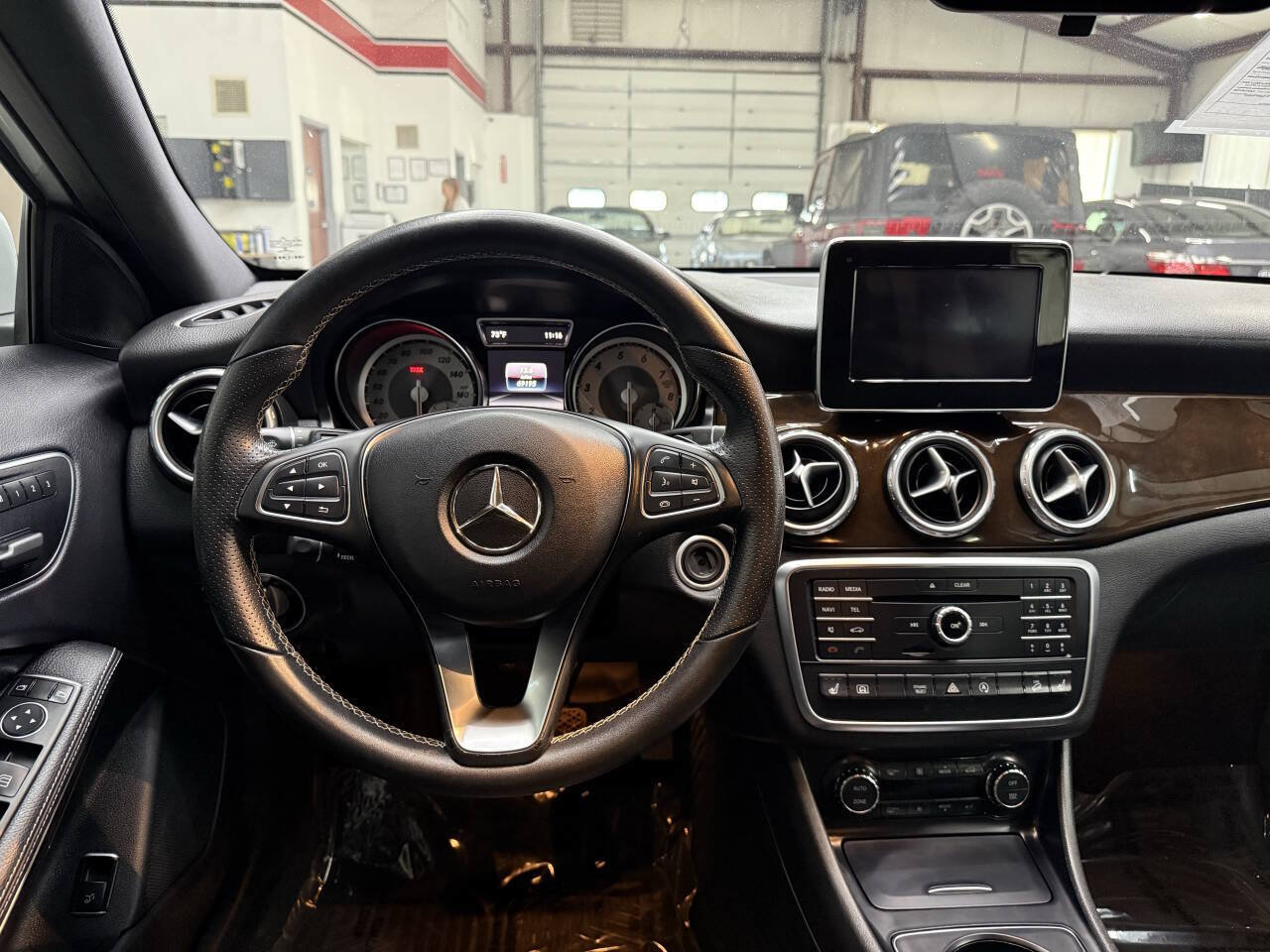 Used 2017 Mercedes-Benz GLA 250 4MATIC image 21