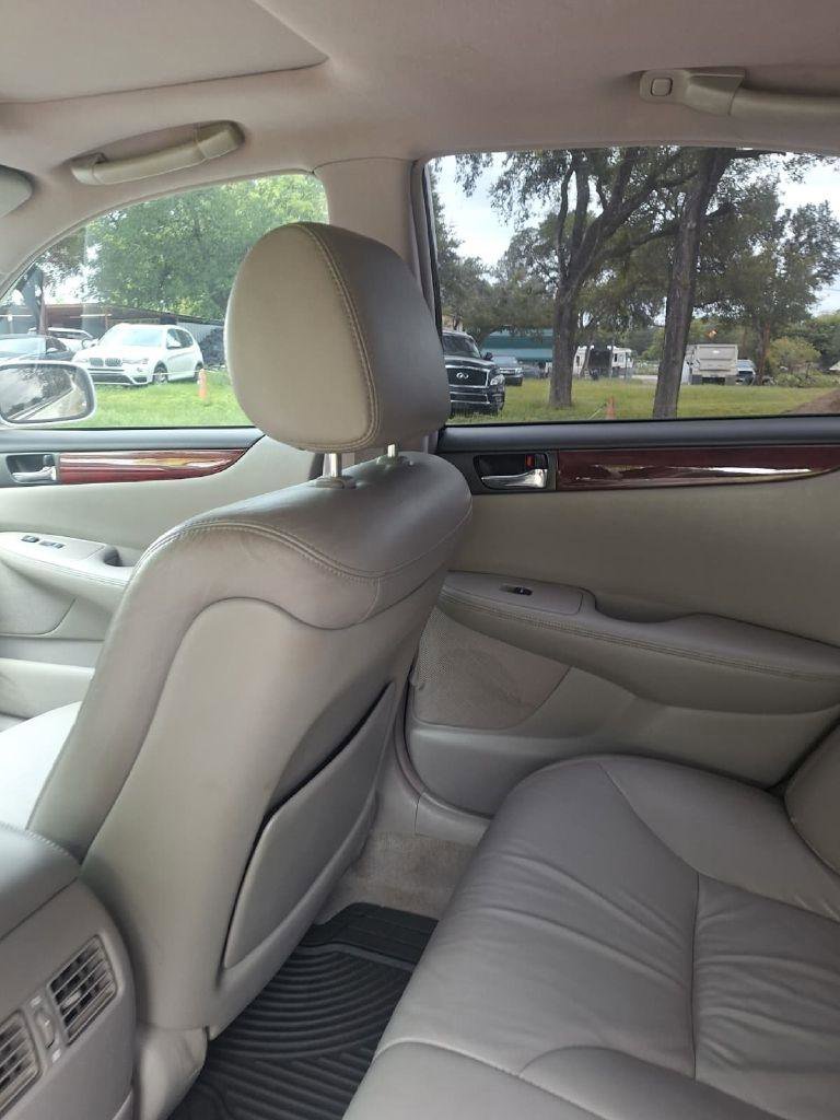 Used 2003 Lexus ES 330 FWD image 5