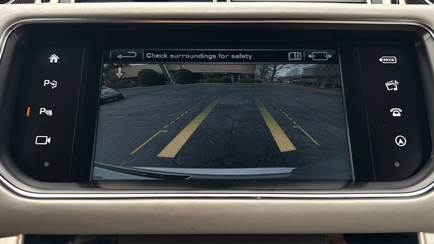 Used 2016 Land Rover Range Rover HSE image 14