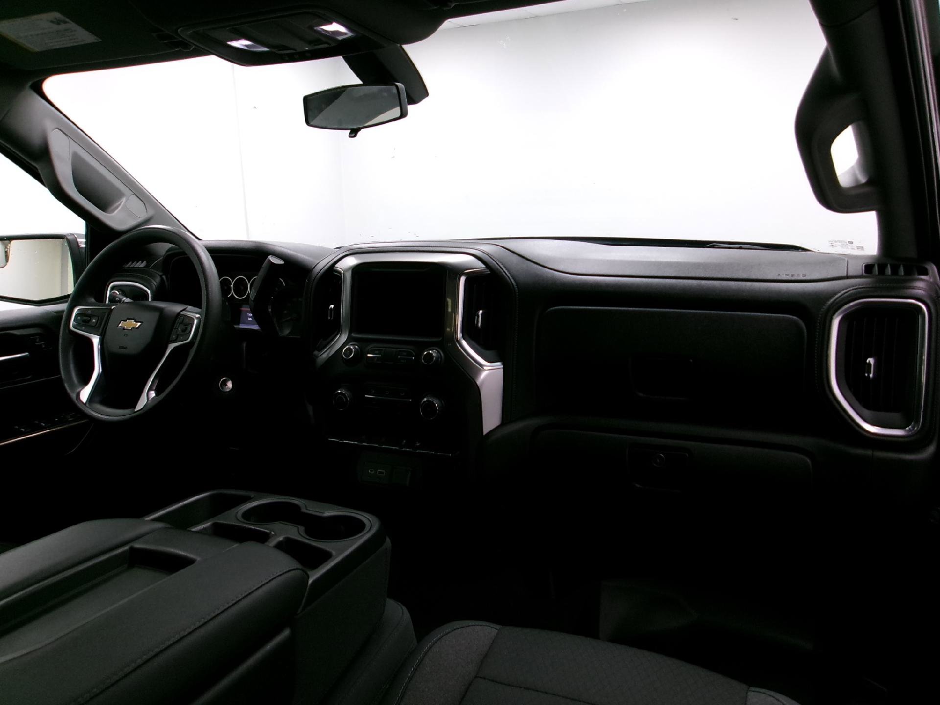 Certified 2020 Chevrolet Silverado 1500 LT w/ Trailering Package image 3