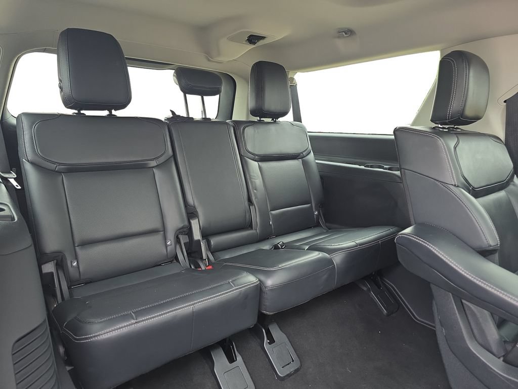 Used 2025 Ford Expedition Max Platinum AWD/4WD image 18