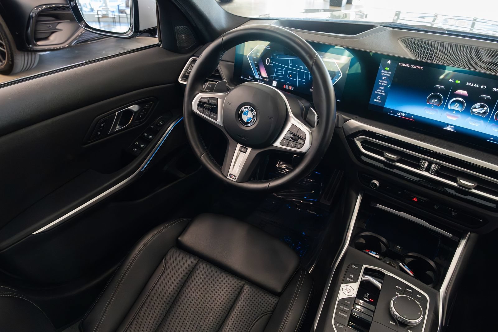 Used 2024 BMW 330i Sedan w/ M Sport Package RWD image 10