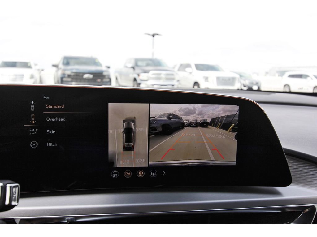 New 2026 Cadillac Lyriq Luxury image 17