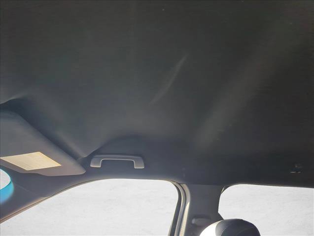 Used 2016 Ford Explorer XLT w/ Equipment Group 202A image 12