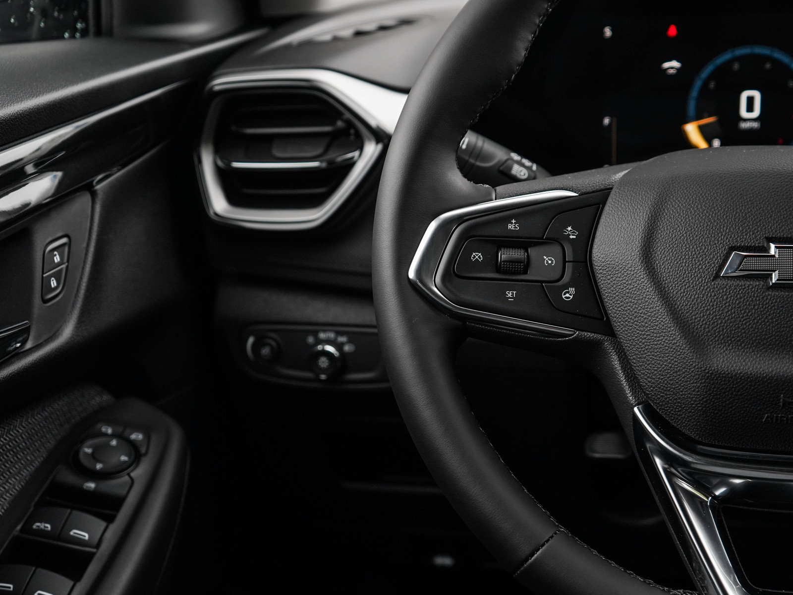 New 2026 Chevrolet TrailBlazer LT w/ Midnight Edition AWD/4WD image 19