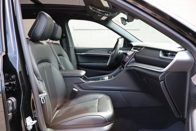 New 2025 Jeep Grand Cherokee Limited 4xe image 35