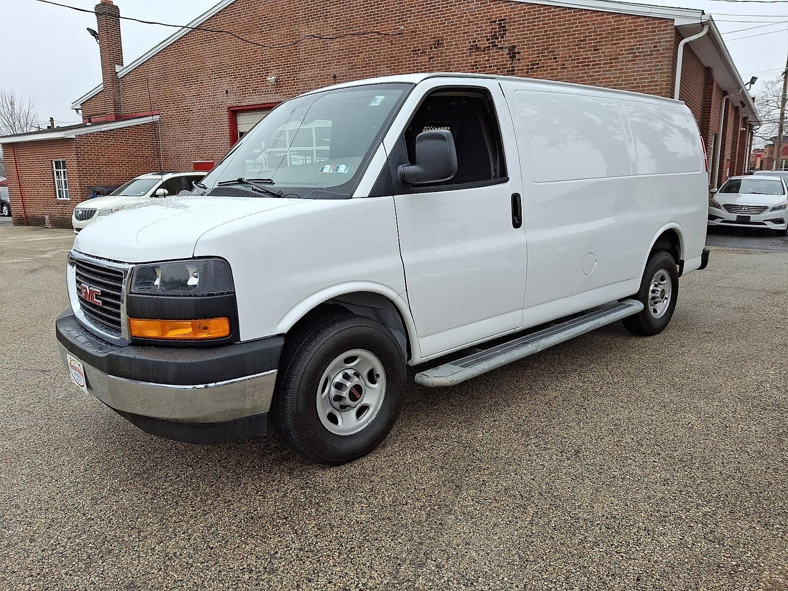 Used 2022 GMC Savana 2500 w/ Driver Convenience Package image 3