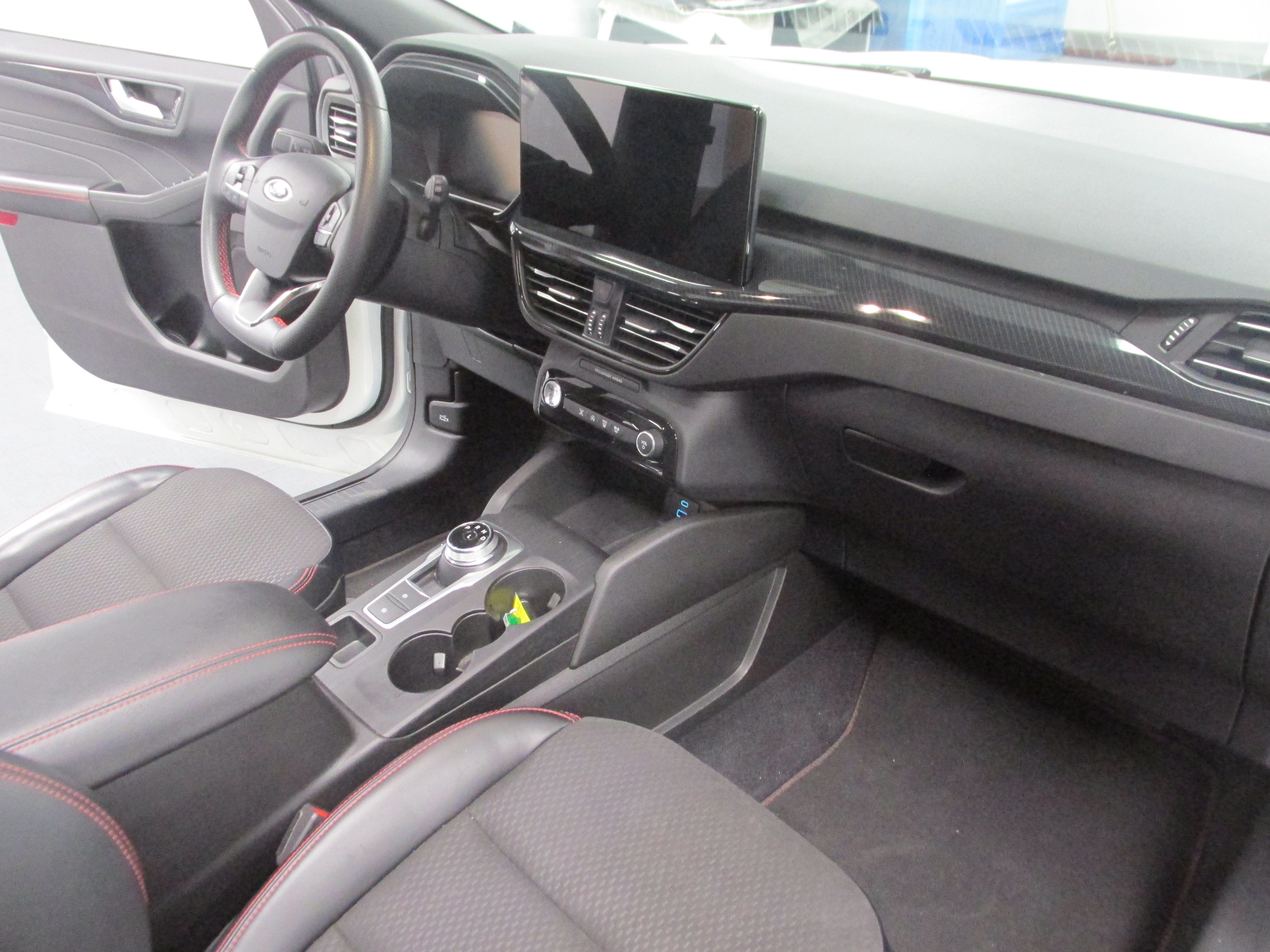 Used 2023 Ford Escape ST-Line w/ Tech Pack #1 AWD/4WD image 25