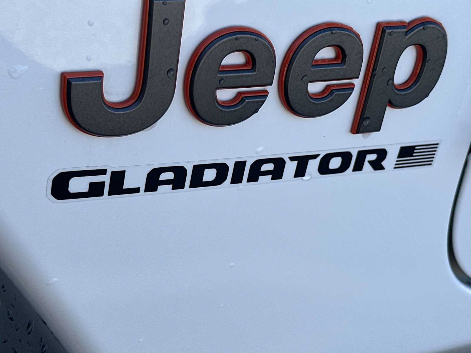 Used 2024 Jeep Gladiator Mojave AWD/4WD image 11