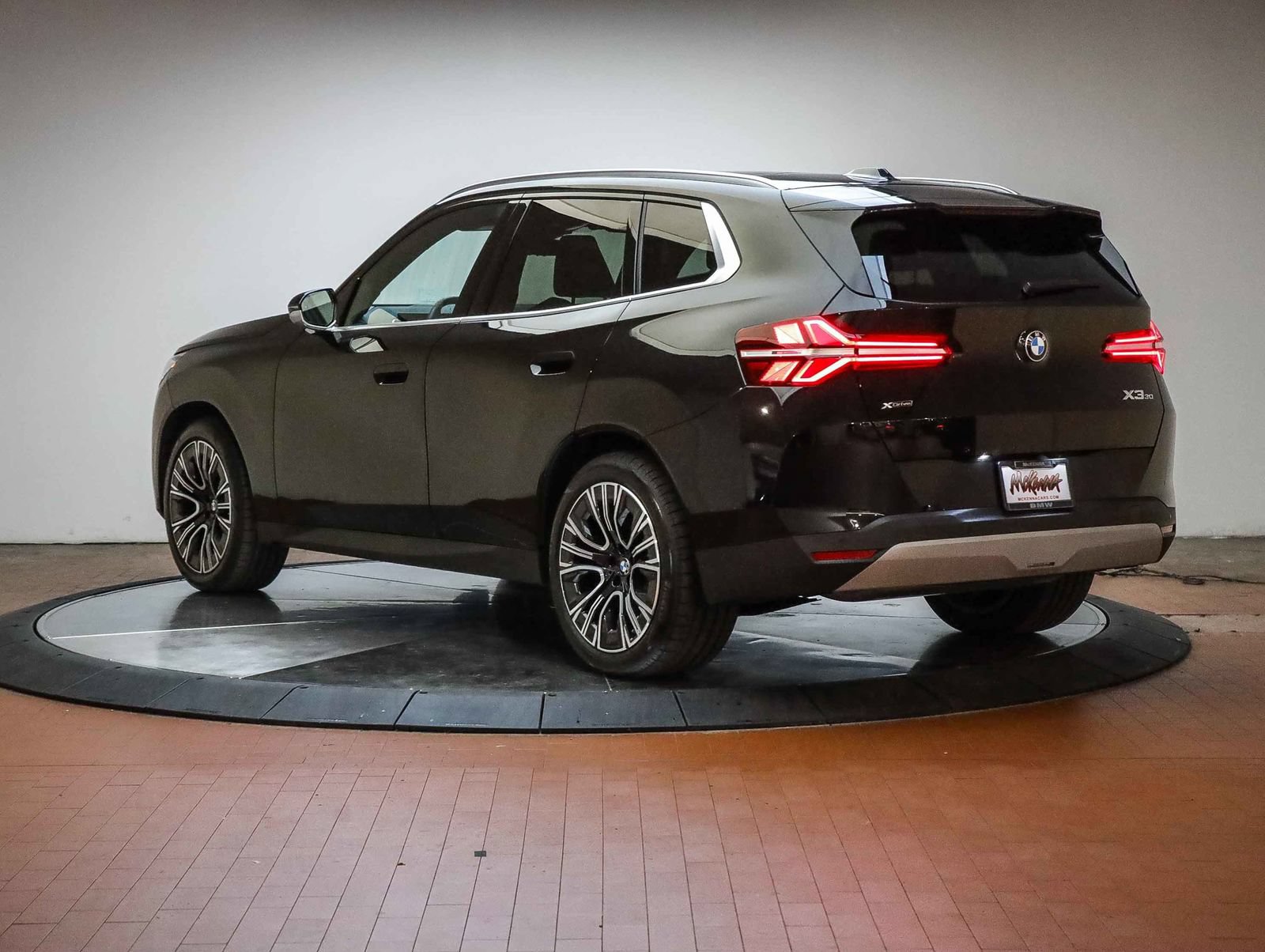 Used 2026 BMW X3 xDrive30i w/ Convenience Package AWD/4WD image 2