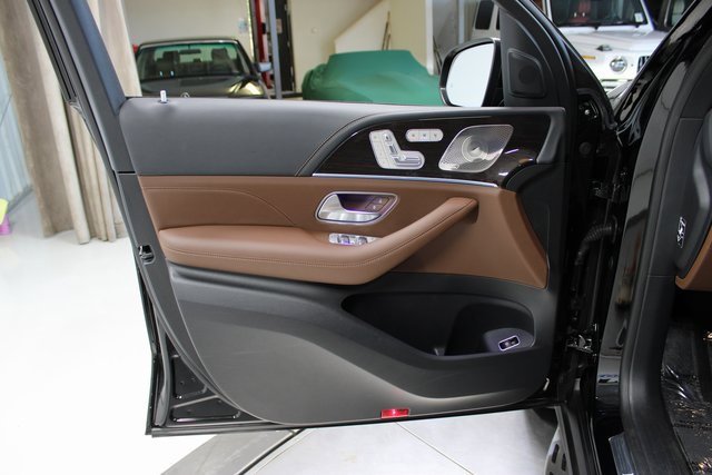 Used 2024 Mercedes-Benz GLE 450 4MATIC w/ AMG Line Exterior image 41