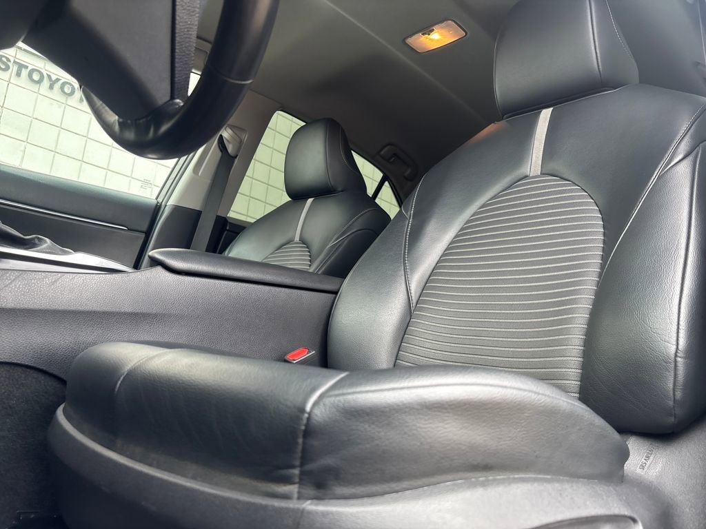 Used 2020 Toyota Camry SE image 9