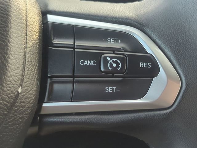 Used 2024 Jeep Compass Latitude image 14