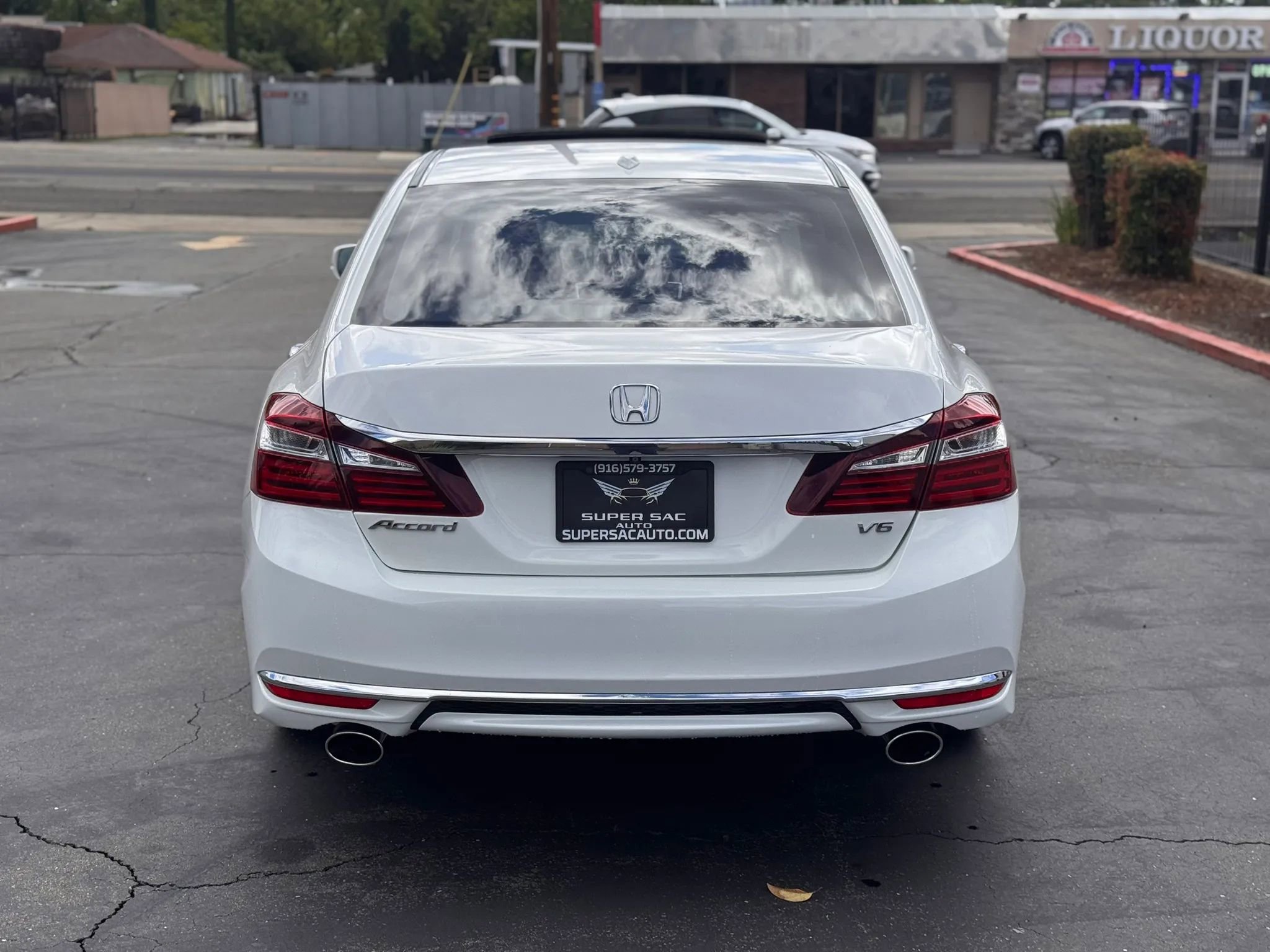 Used 2017 Honda Accord EX-L image 5