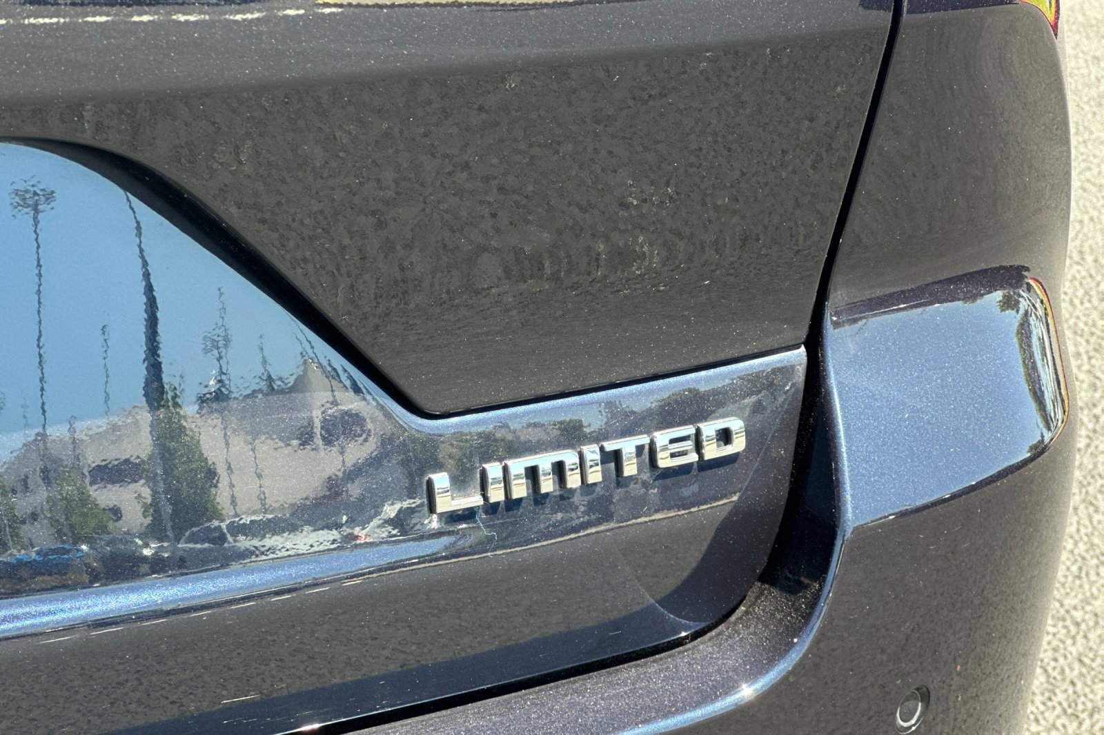Used 2023 Jeep Grand Cherokee Limited w/ Trailer Tow Prep Group (B) AWD/4WD image 21