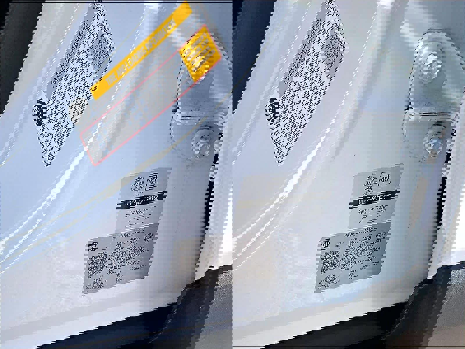 Used 2023 GMC Acadia SLT w/ Elevation Edition image 37