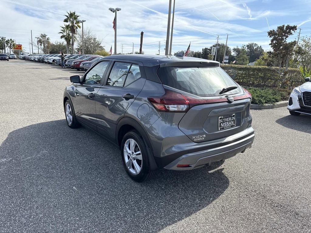 Certified 2025 Nissan Kicks Play S image 6