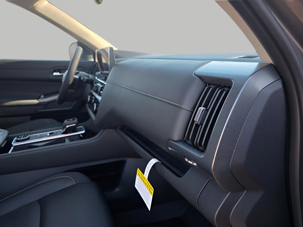 New 2026 Nissan Pathfinder SL image 14