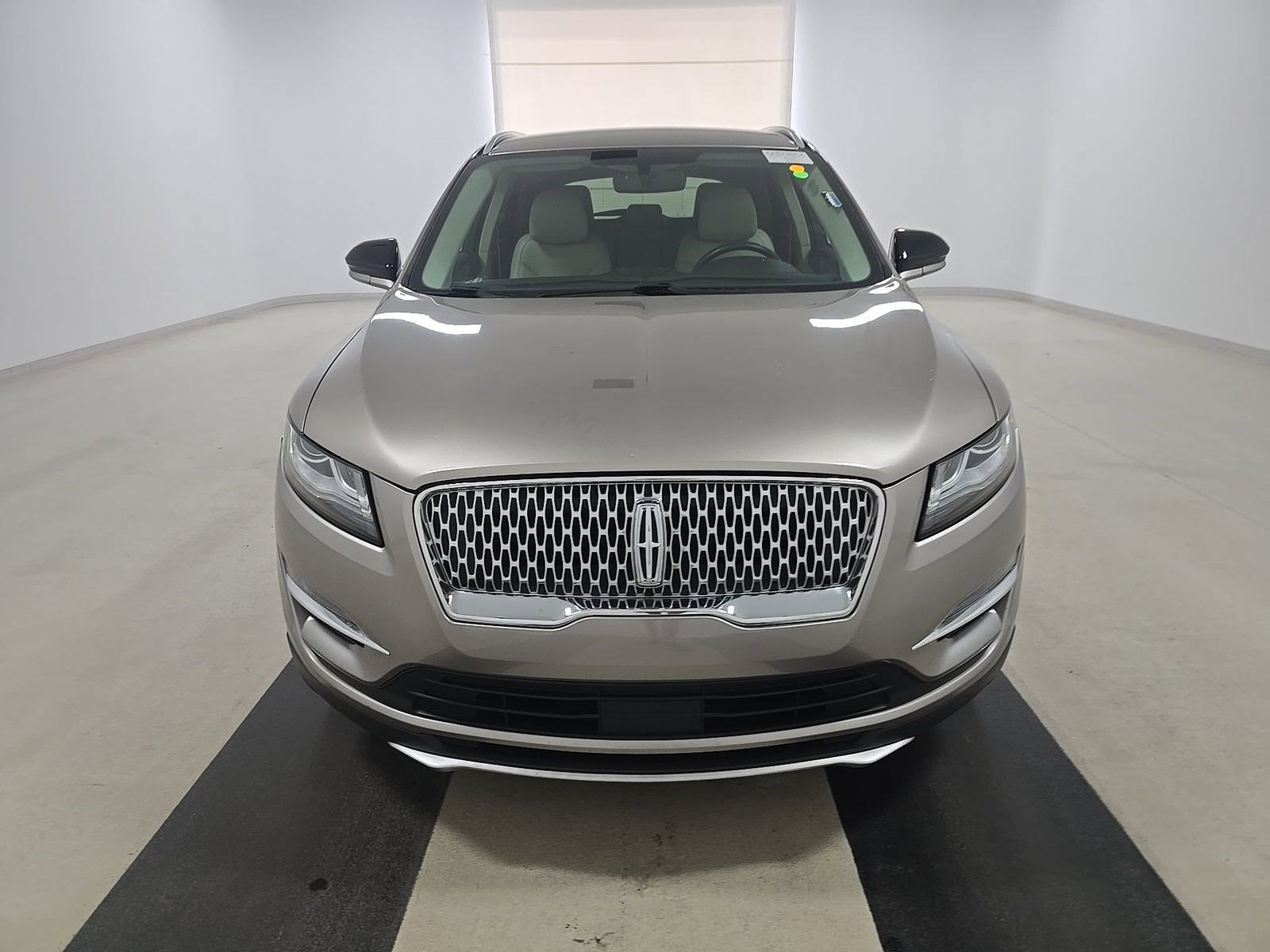 Used 2019 Lincoln MKC Premiere FWD image 2