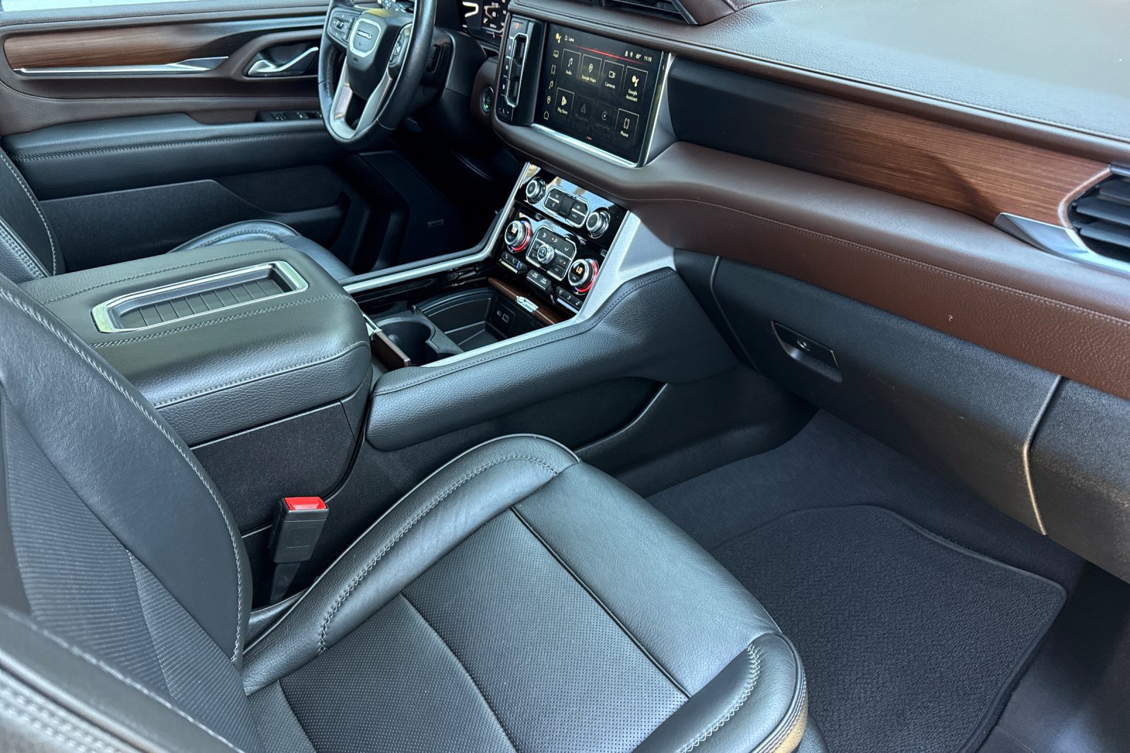 Used 2022 GMC Yukon Denali AWD/4WD image 21