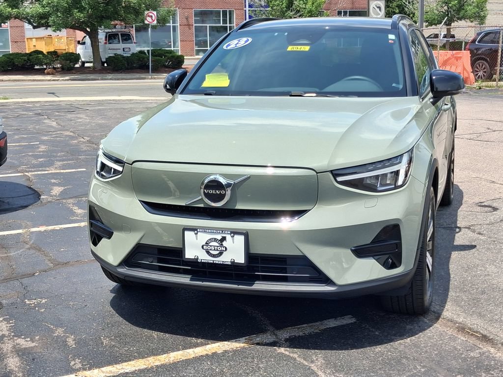 Certified 2023 Volvo XC40 Recharge Core w/ Protection Package Premier AWD/4WD image 3