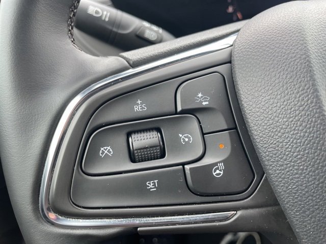 Used 2025 Buick Envista Sport Touring image 19
