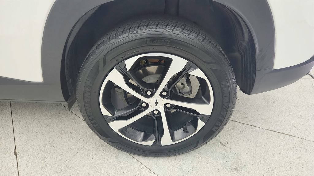 Certified 2024 Chevrolet Trax RS FWD image 24