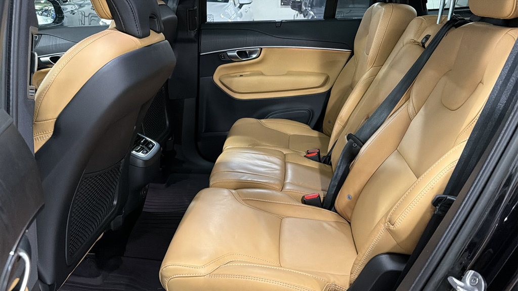 Certified 2023 Volvo XC90 B6 Ultimate w/ Protection Package Premier AWD/4WD image 24