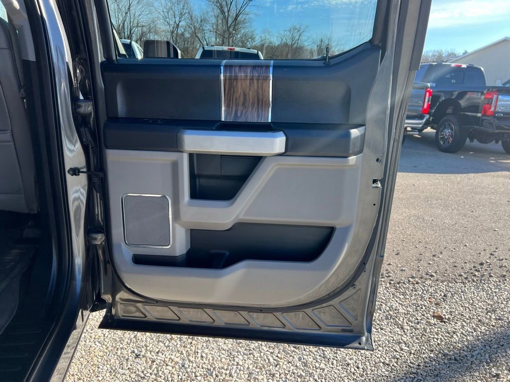 Used 2018 Ford F150 Lariat image 18