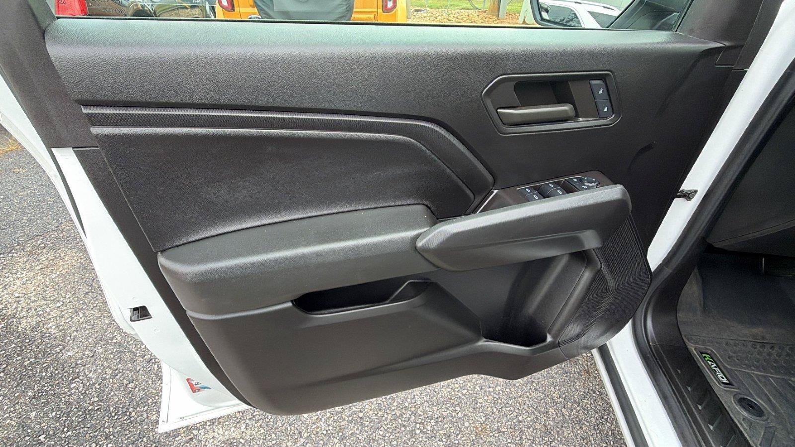 Used 2024 Chevrolet Colorado W/T RWD image 14