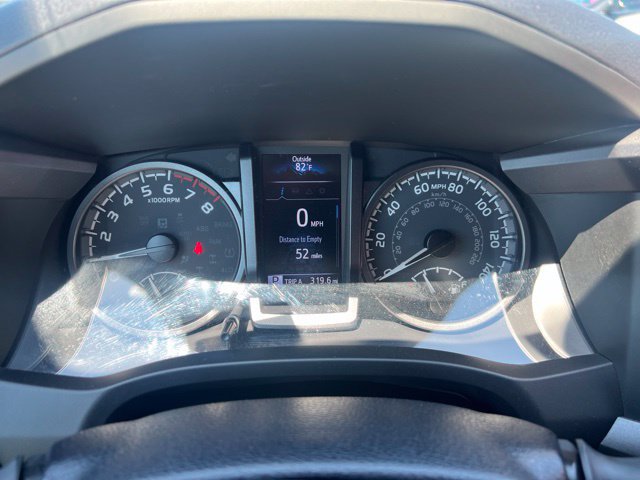 Used 2022 Toyota Tacoma TRD Off-Road w/ Technology Package AWD/4WD image 22