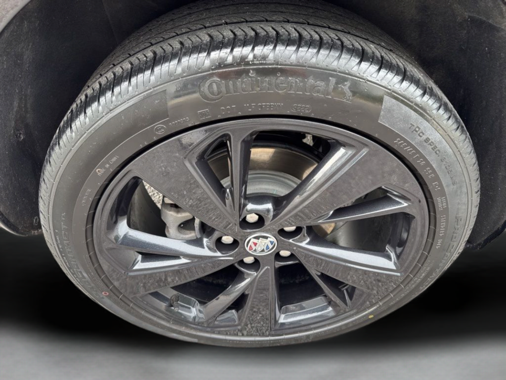 Used 2023 Buick Envision Essence w/ Sport Touring Package FWD image 37