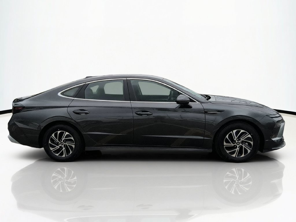 New 2027 Hyundai Sonata Blue FWD image 5