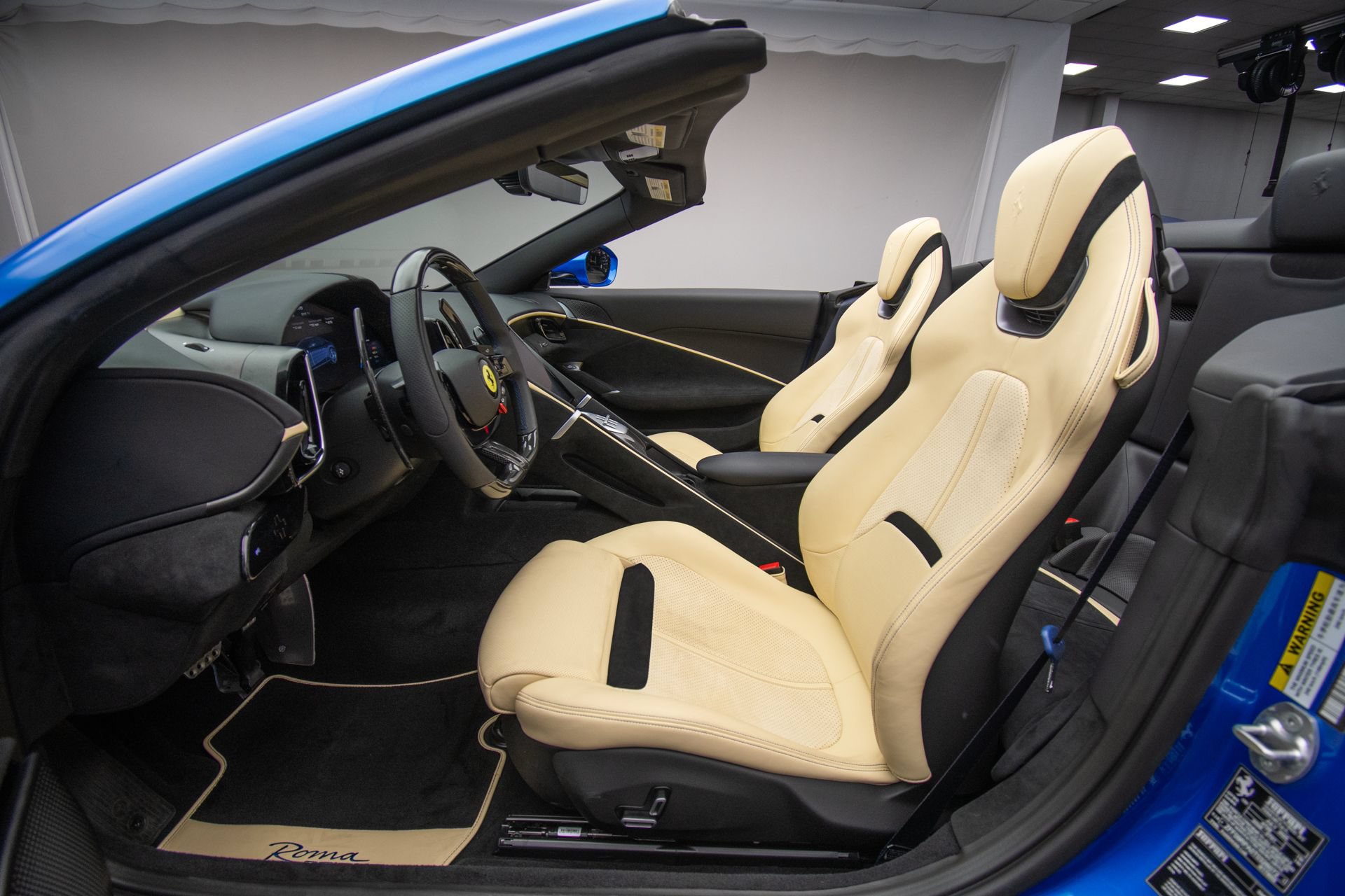 Used 2026 Ferrari Roma Spider RWD image 19
