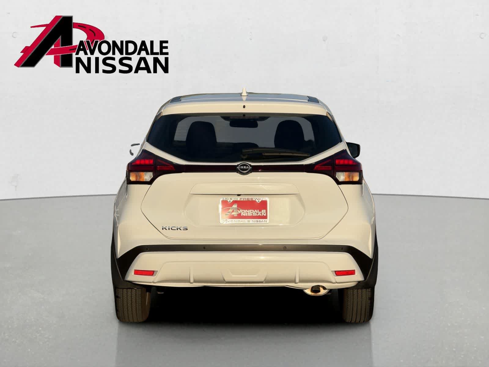 Certified 2025 Nissan Kicks Play S FWD image 4