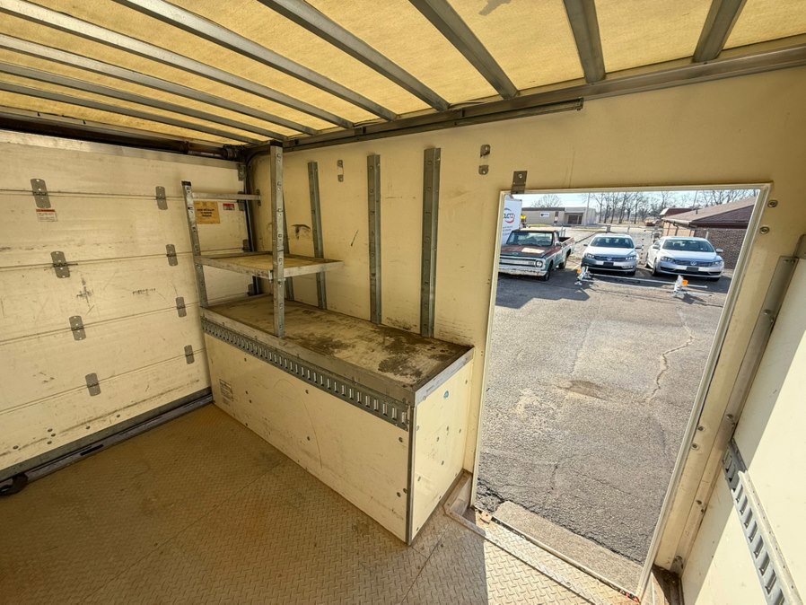 Used 2016 GMC Savana 3500 image 12