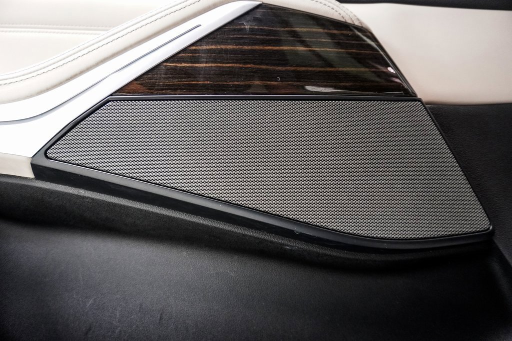 Used 2020 BMW X5 M50i w/ Premium Package image 41