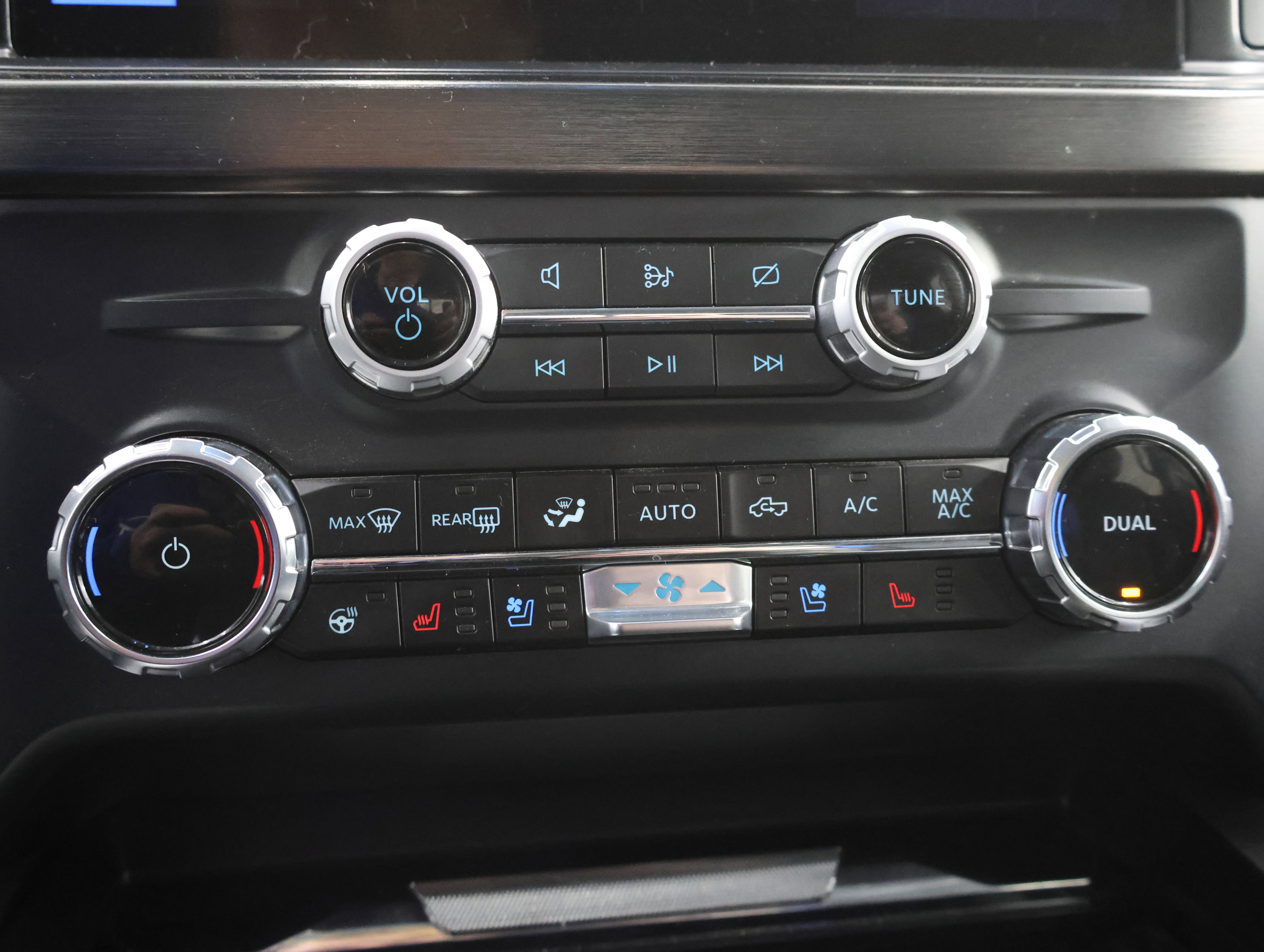 Used 2023 Ford F350 Lariat image 50
