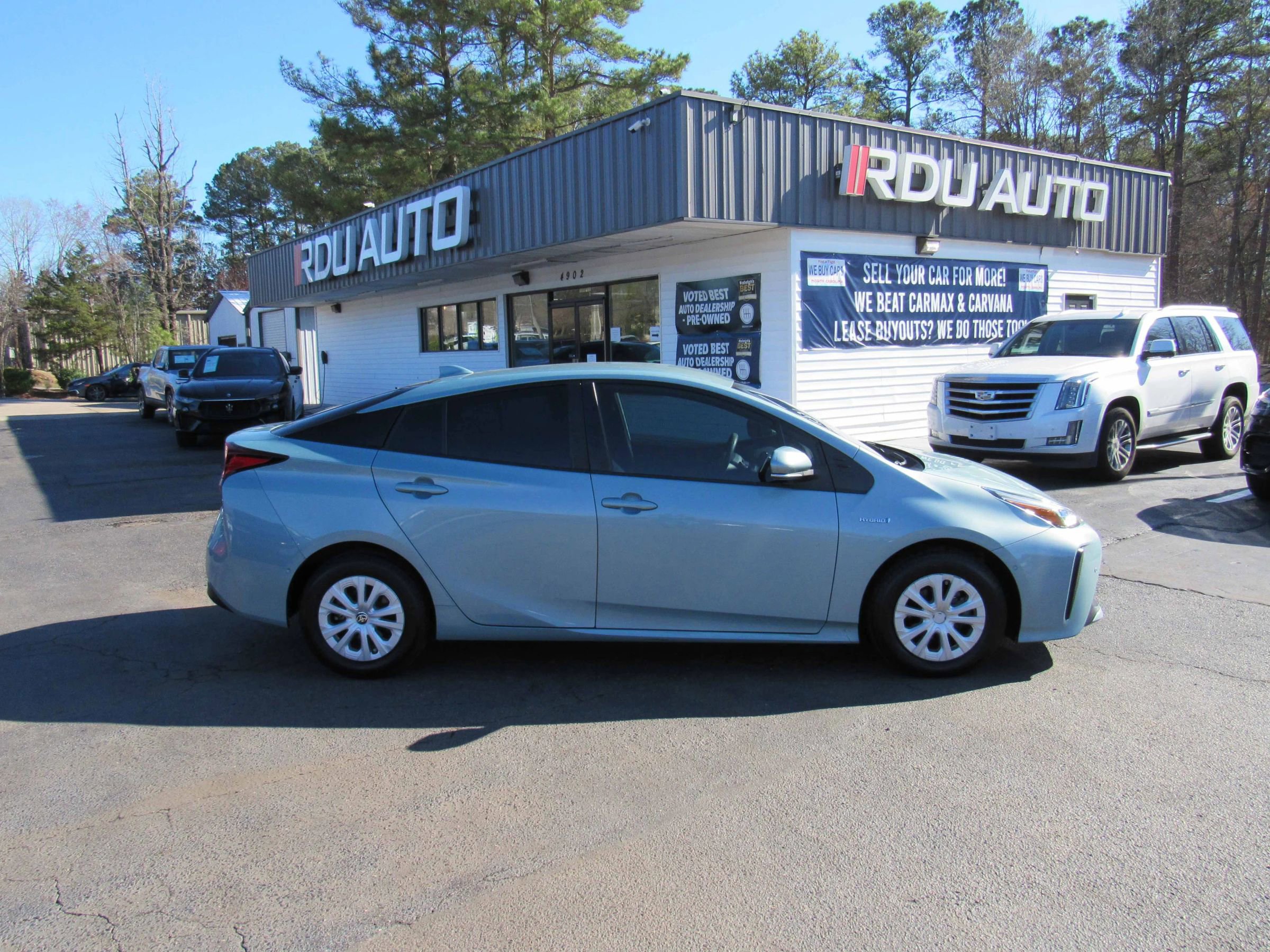 Used 2022 Toyota Prius LE image 11