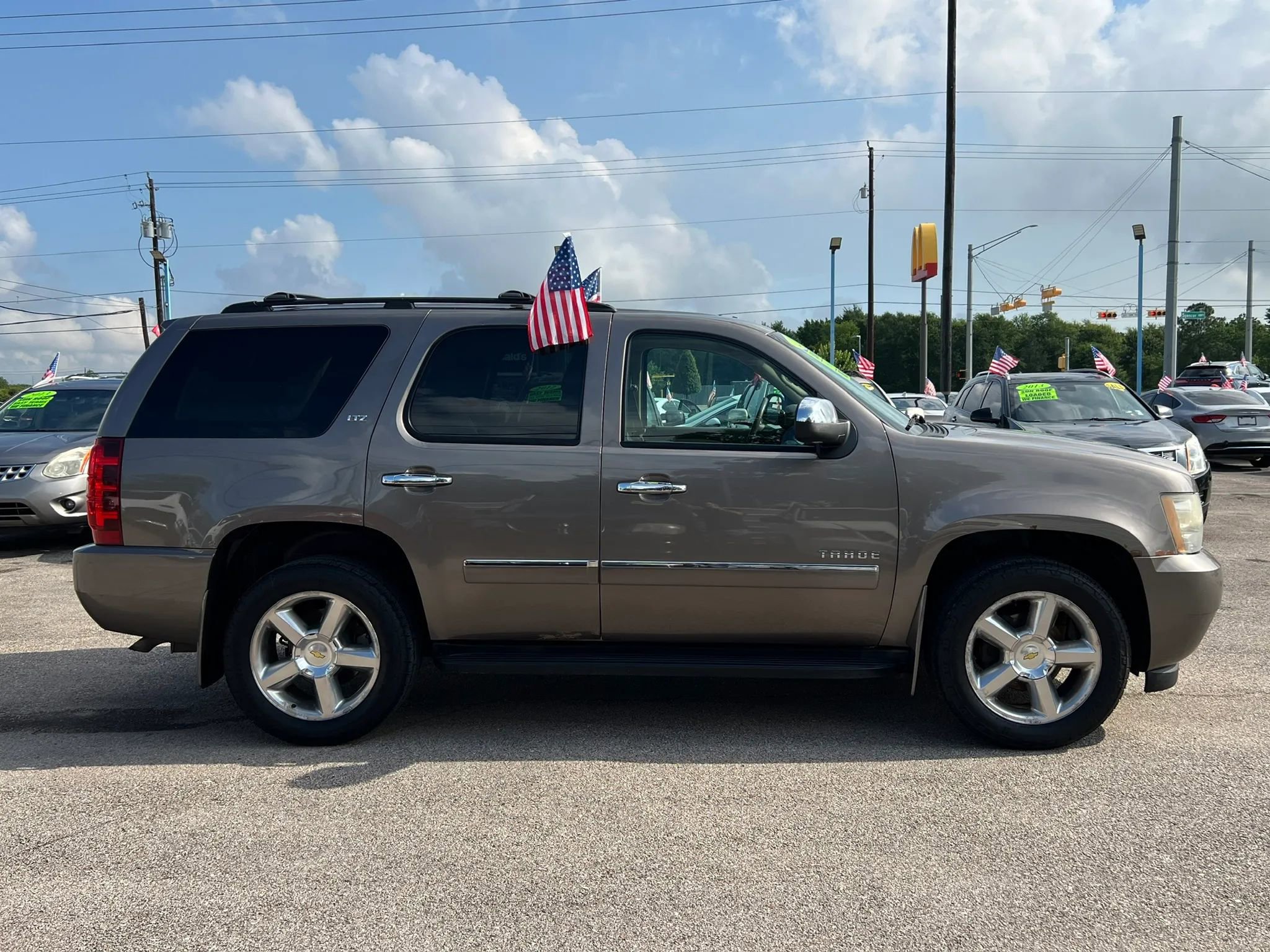 Used 2011 Chevrolet Tahoe LTZ AWD/4WD image 5