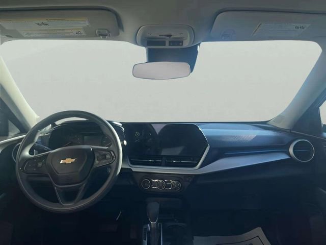 Used 2024 Chevrolet Trax LS FWD image 9