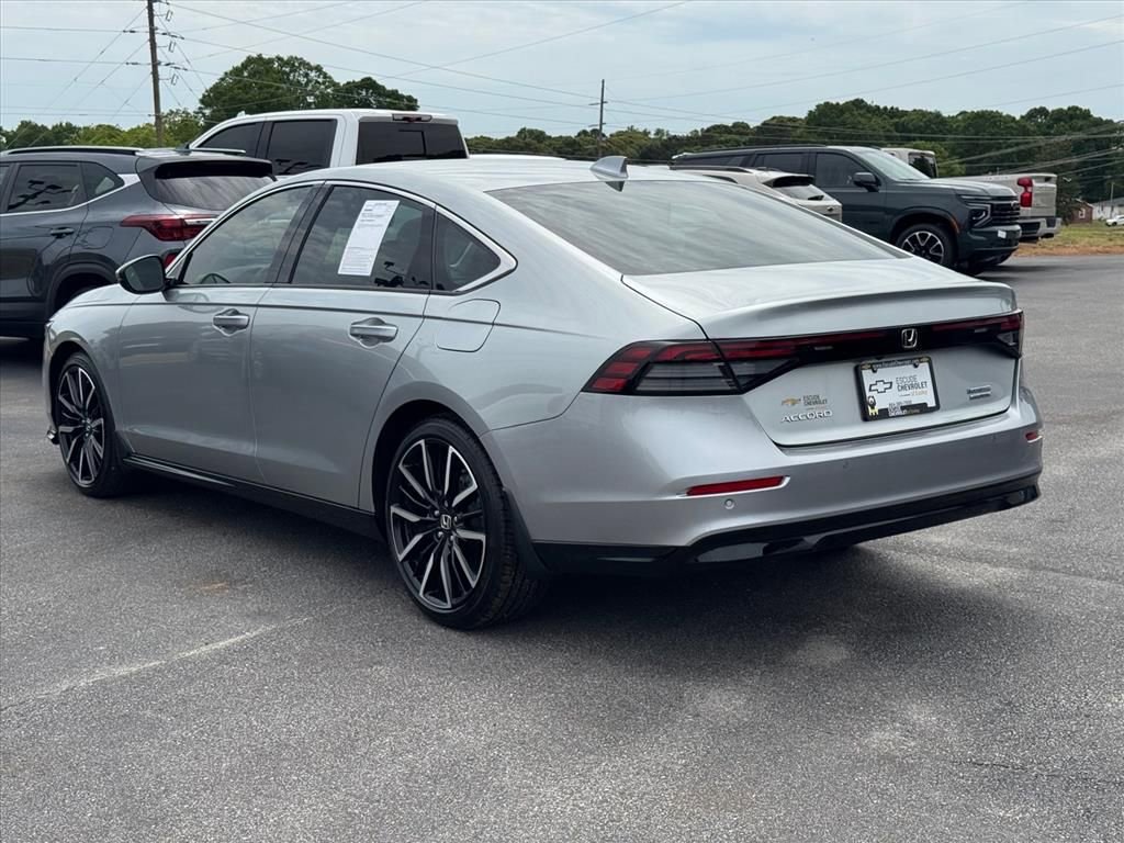 Used 2024 Honda Accord Touring image 5