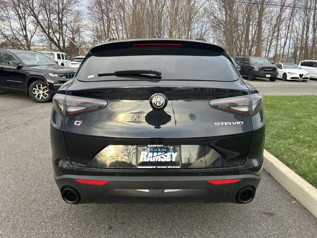 New 2026 Alfa Romeo Stelvio Sprint w/ Convenience Package AWD/4WD image 16