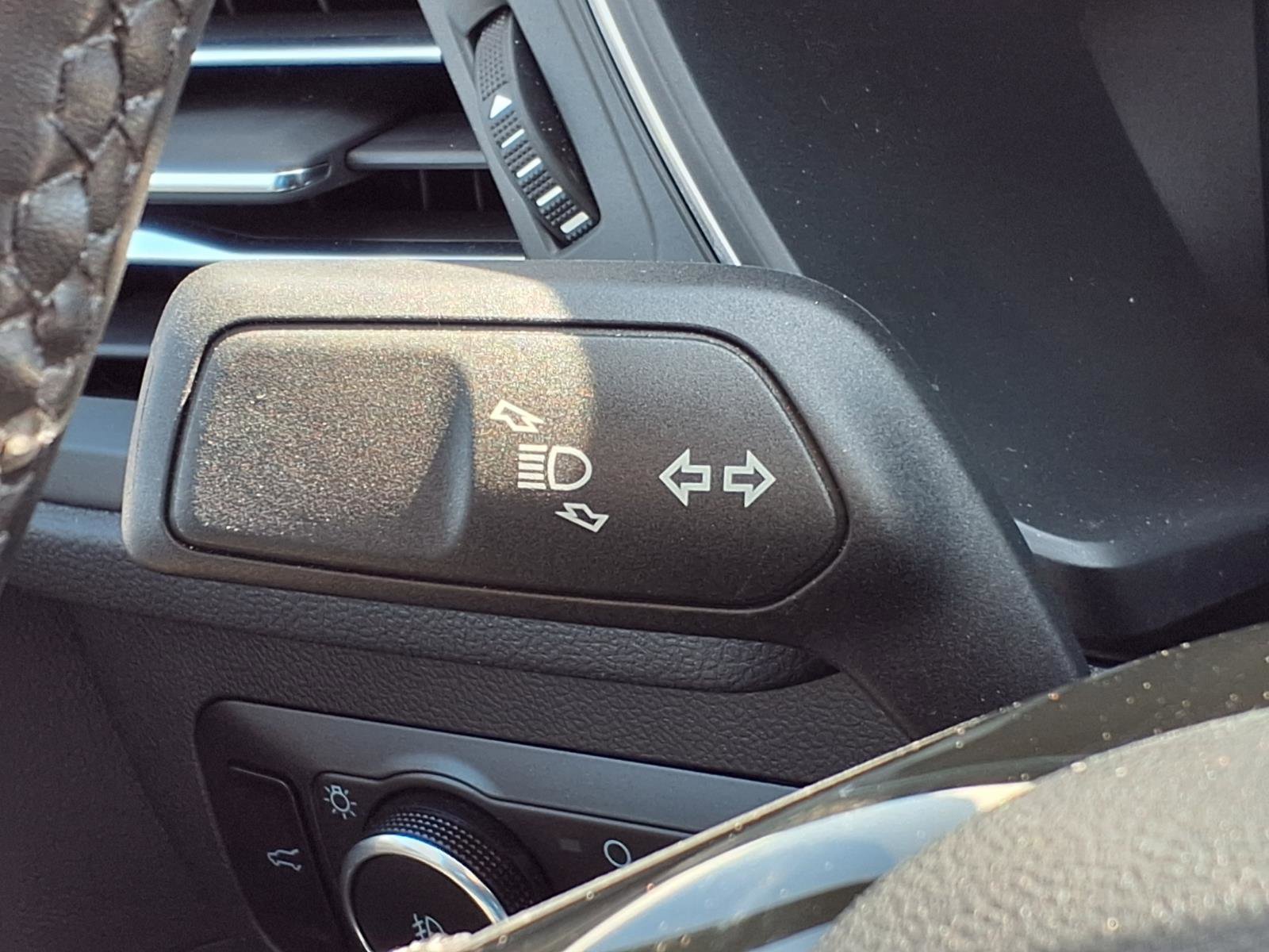 Certified 2023 Ford Escape Platinum w/ Class II Trailer Tow Package image 24