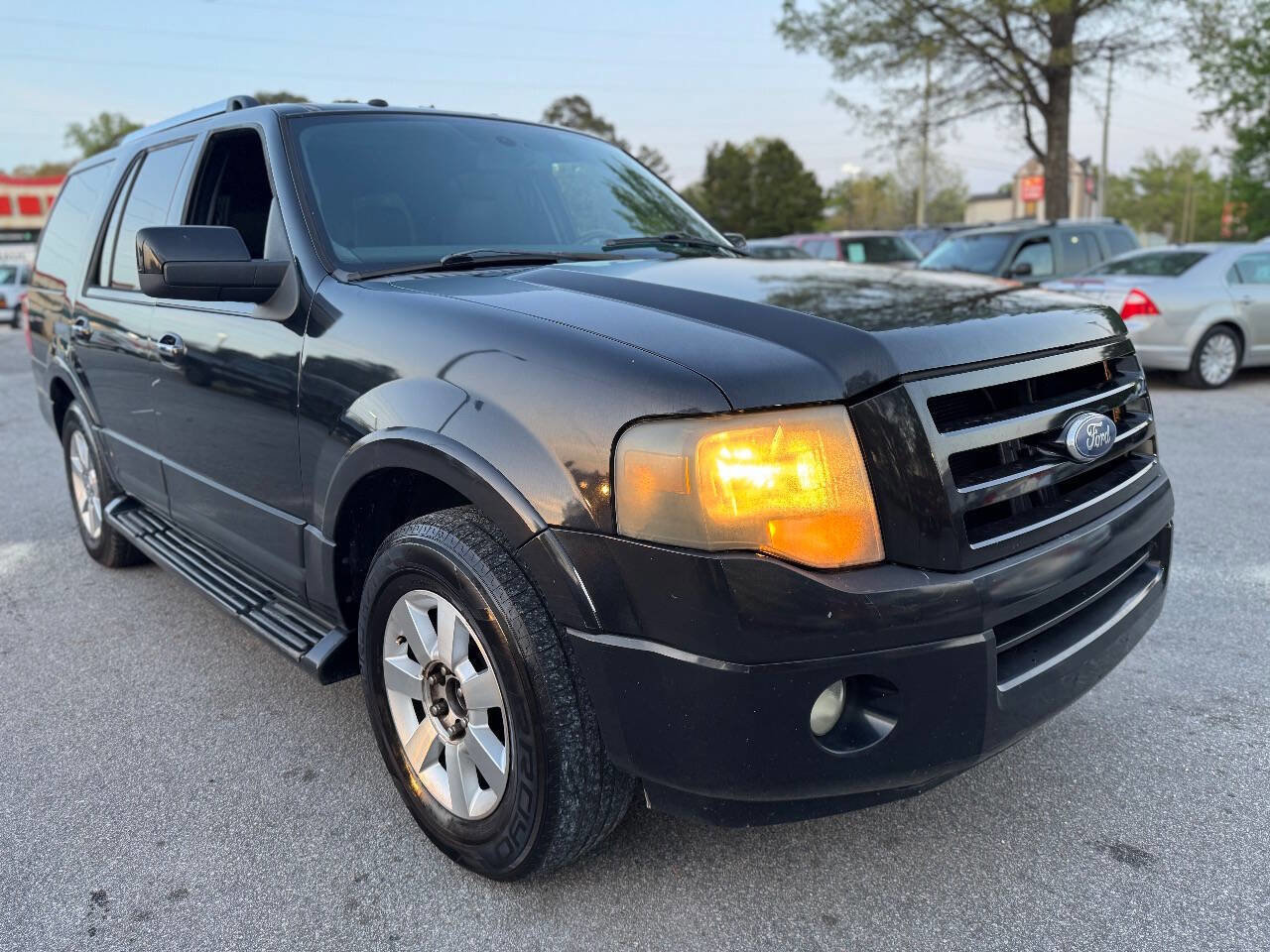 Used 2010 Ford Expedition Limited image 3
