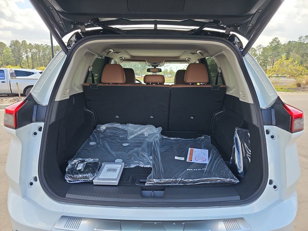 New 2026 Nissan Rogue Platinum w/ Platinum Premium Package AWD/4WD image 15