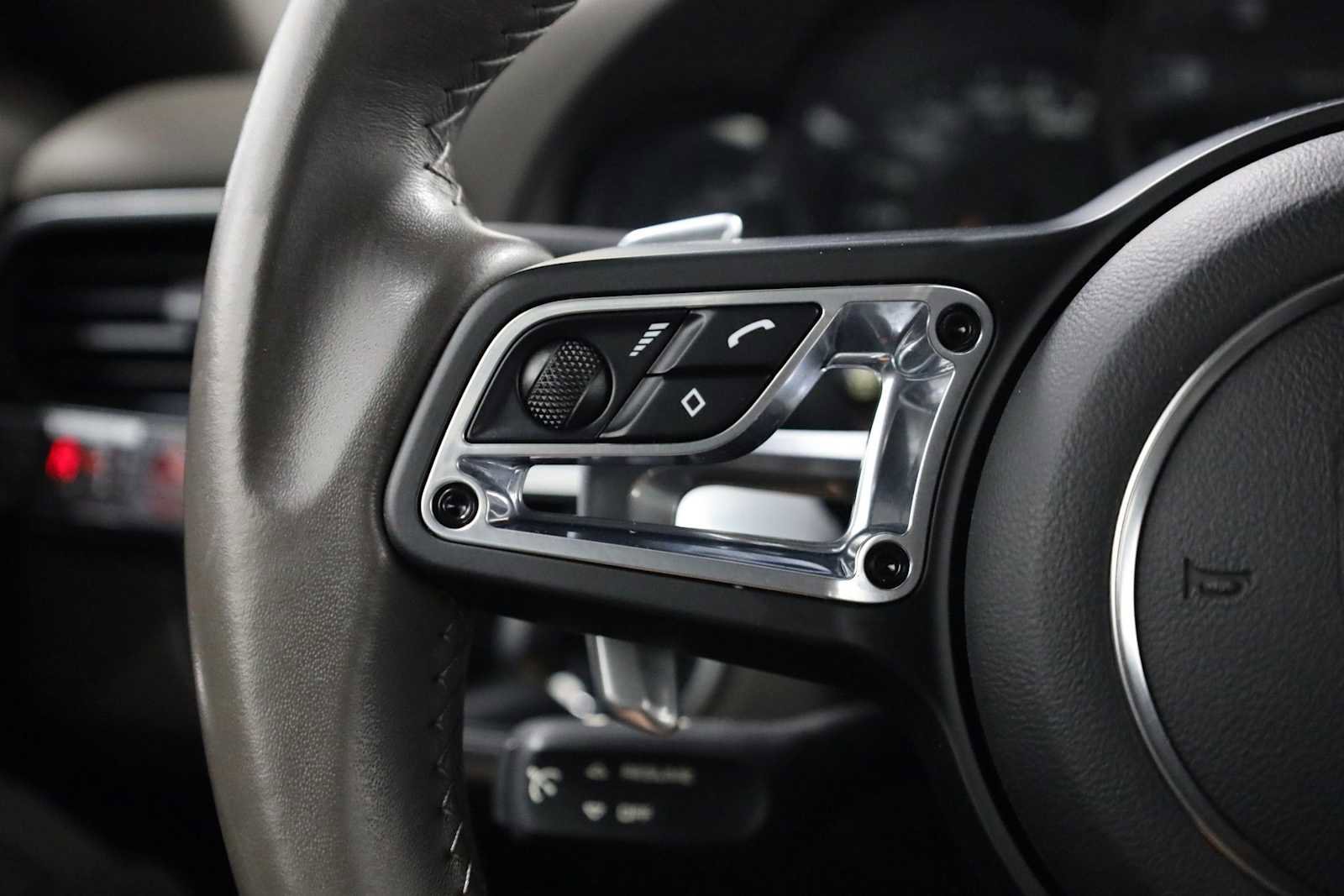 Certified 2018 Porsche 911 Carrera 4S image 25