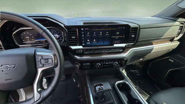 Used 2025 Chevrolet Silverado 1500 LT Trail Boss w/ Convenience Package II AWD/4WD image 10